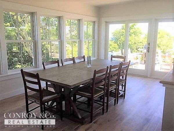 Cape Cod Home 994362