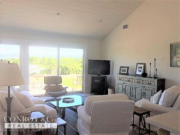 Cape Cod Home 994362