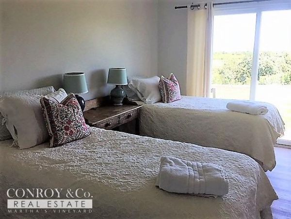 Cape Cod Home 994362
