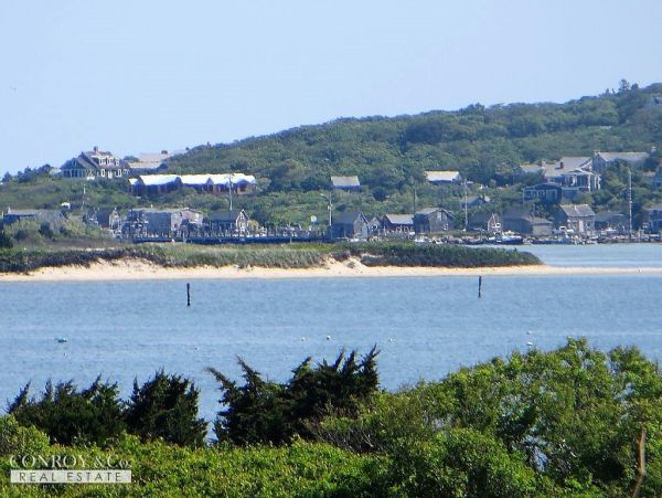 Cape Cod Home 994362