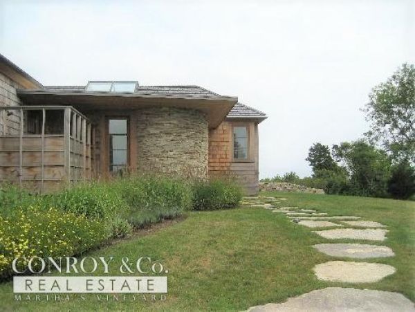 Cape Cod Home 994363
