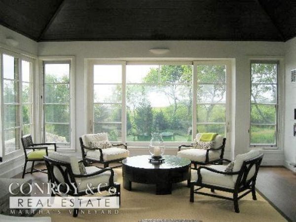 Cape Cod Home 994363