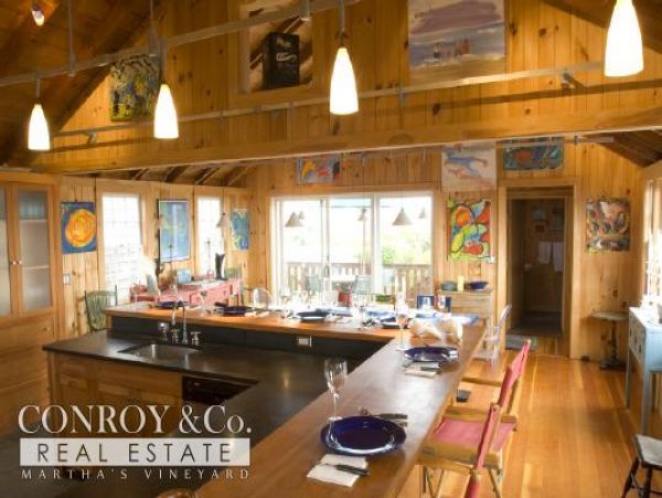Cape Cod Home 994364