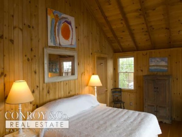 Cape Cod Home 994364