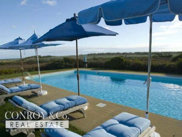 Cape Cod Home 994364