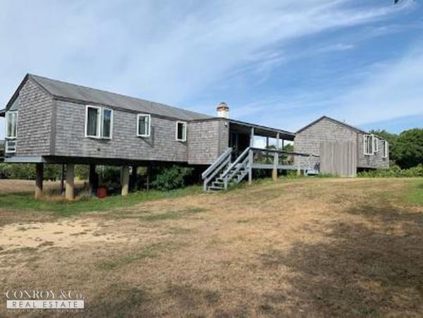 Cape Cod Home 994365