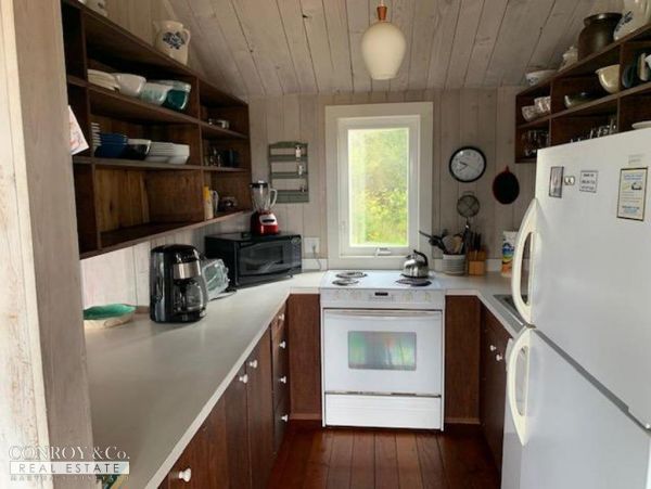 Cape Cod Home 994365