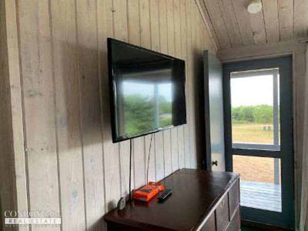 Cape Cod Home 994365