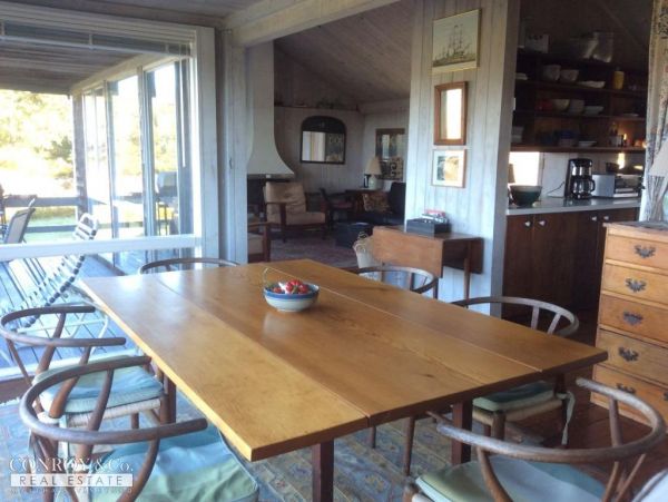 Cape Cod Home 994365