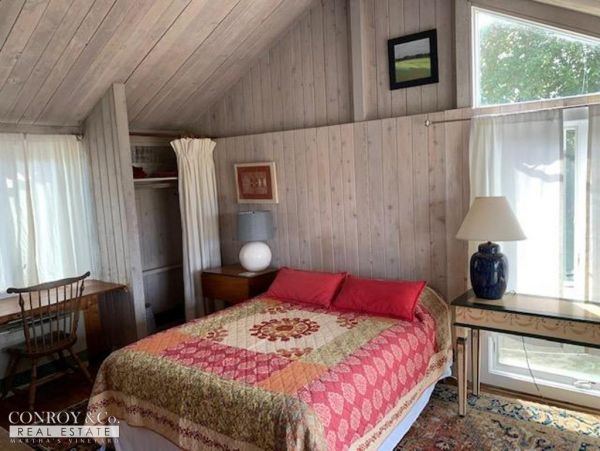 Cape Cod Home 994365