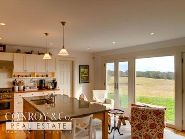Cape Cod Home 994366