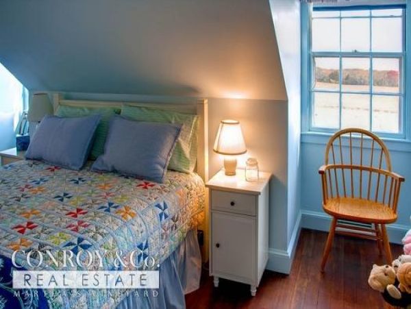 Cape Cod Home 994366