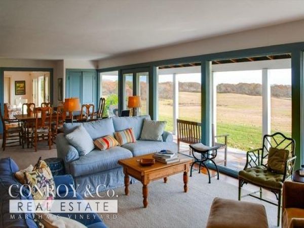 Cape Cod Home 994366