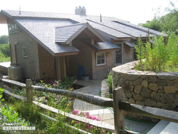 Cape Cod Home 994367