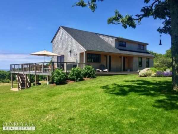 Cape Cod Home 994368