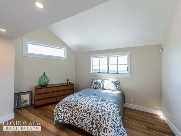 Cape Cod Home 994368