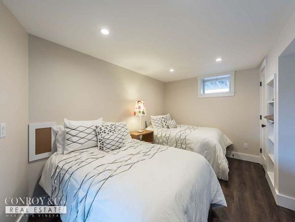 Cape Cod Home 994368