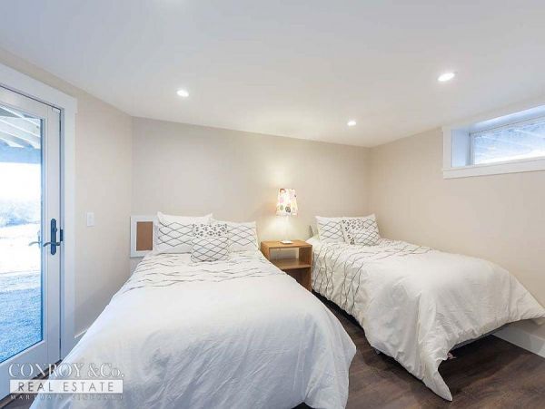 Cape Cod Home 994368