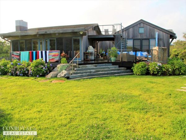 Cape Cod Home 994370