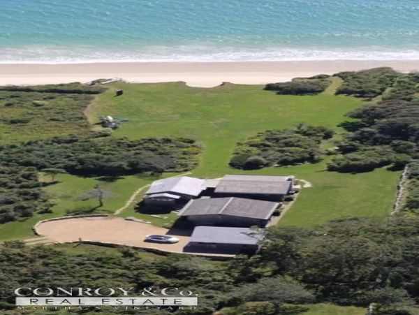 Cape Cod Home 994370