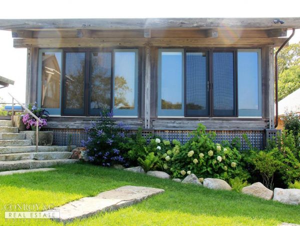 Cape Cod Home 994370