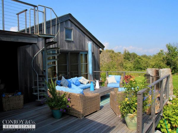 Cape Cod Home 994370