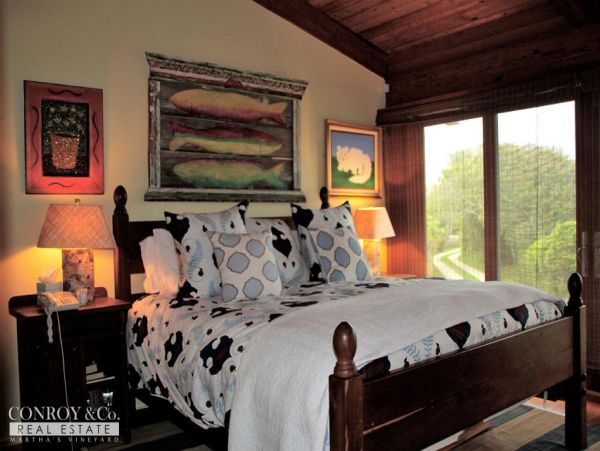 Cape Cod Home 994370