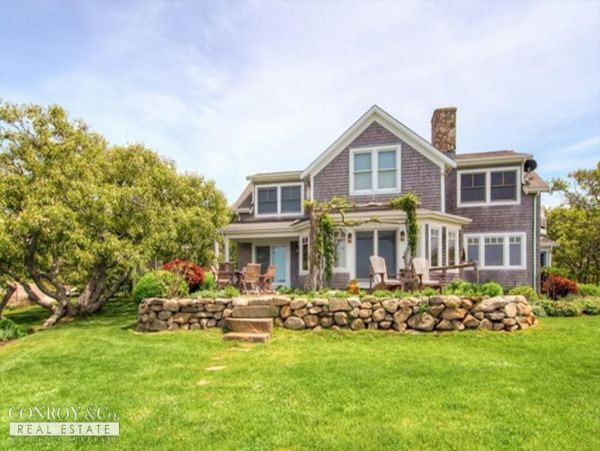 Cape Cod Home 994371