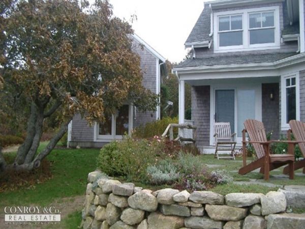 Cape Cod Home 994371