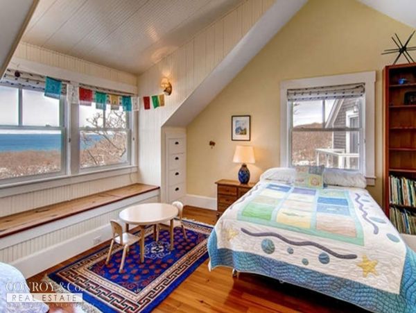 Cape Cod Home 994371