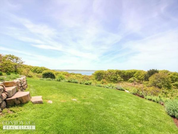 Cape Cod Home 994371
