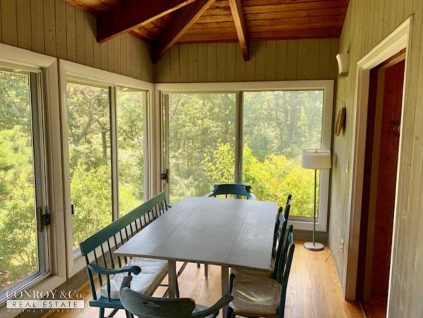 Cape Cod Home 994372