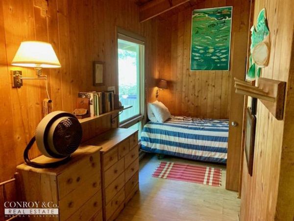 Cape Cod Home 994372