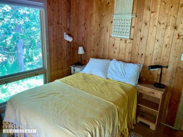 Cape Cod Home 994372