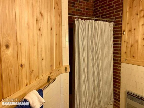 Cape Cod Home 994372