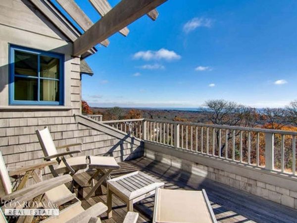 Cape Cod Home 994373
