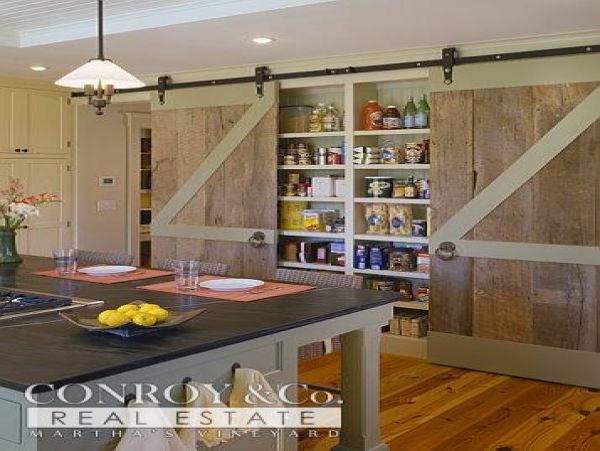 Cape Cod Home 994373