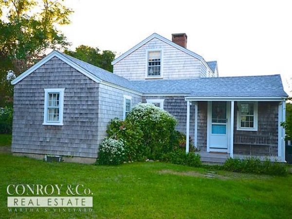 Cape Cod Home 994375