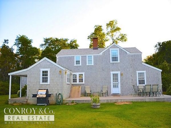 Cape Cod Home 994375
