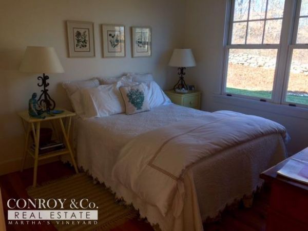 Cape Cod Home 994376