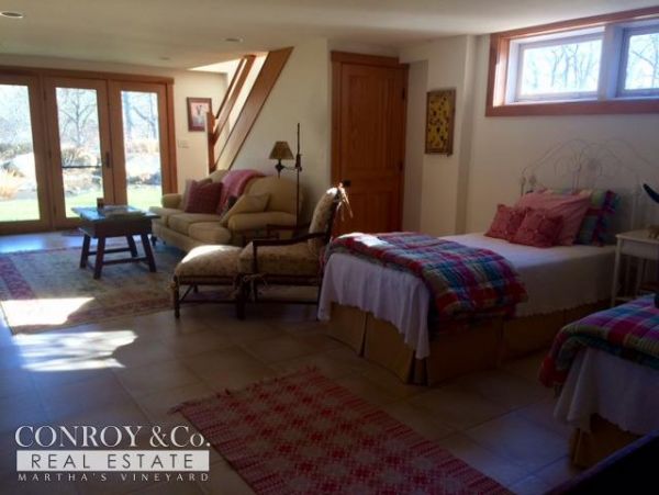 Cape Cod Home 994376