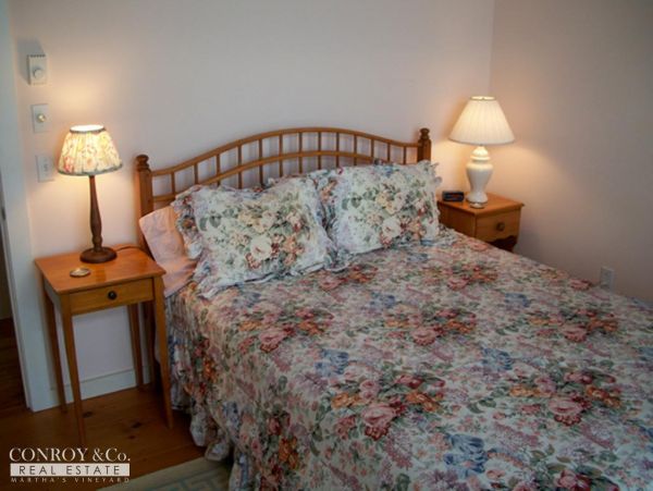 Cape Cod Home 994377