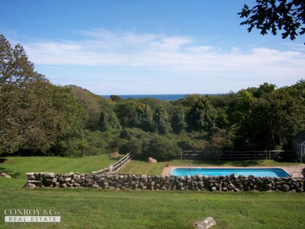 Cape Cod Home 994377