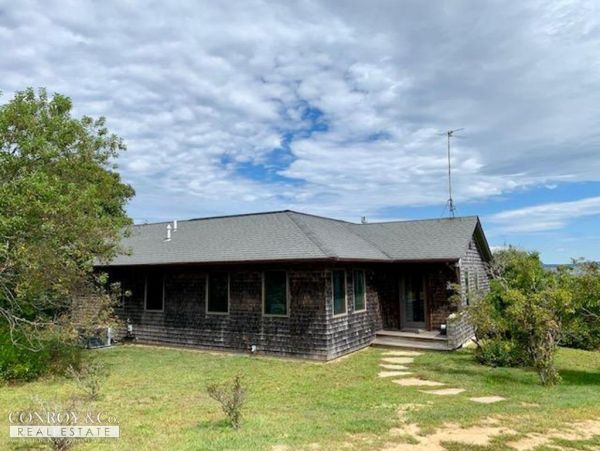 Cape Cod Home 994378