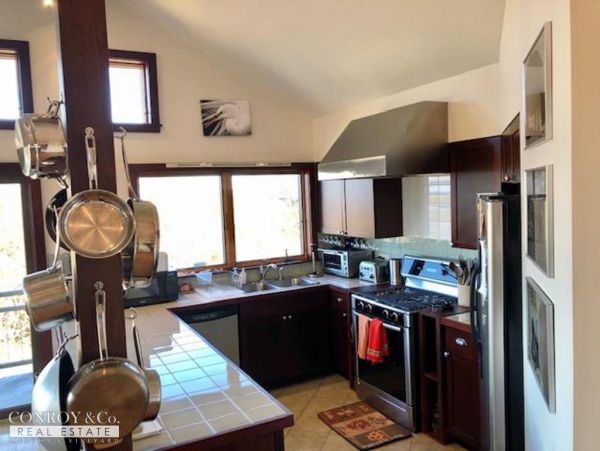 Cape Cod Home 994378