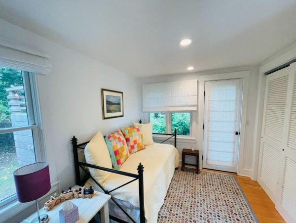 Four Bedroom Upscale Vineyard Residence Chilmark