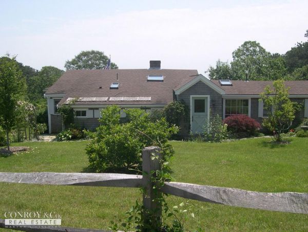 Cape Cod Home 994380