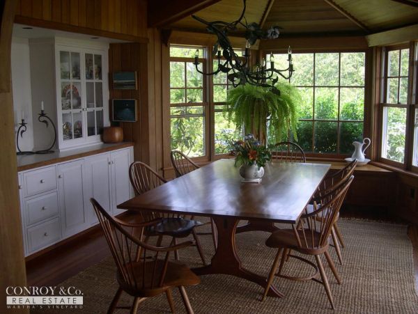 Cape Cod Home 994380
