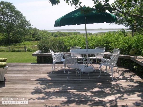 Cape Cod Home 994380