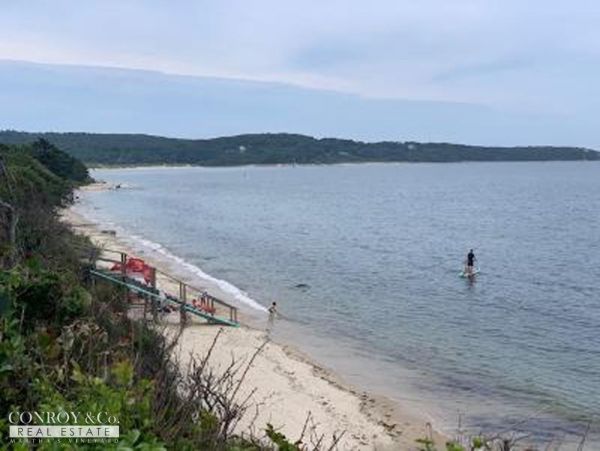Cape Cod Home 994381